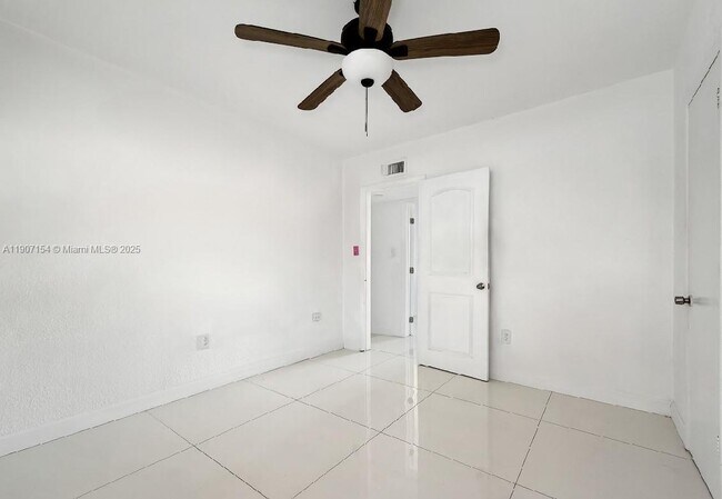 Building Photo - 2902 NW 11th St