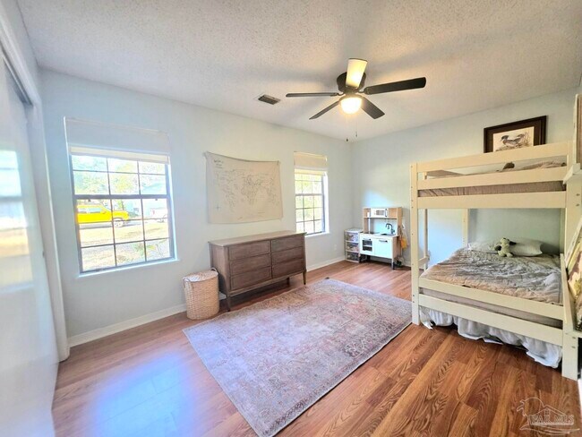 Building Photo - 5949 Rolling Greens Dr