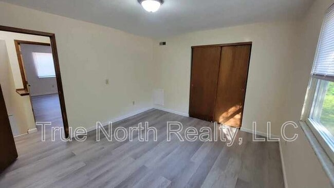 Building Photo - 3102 Jackielane Dr