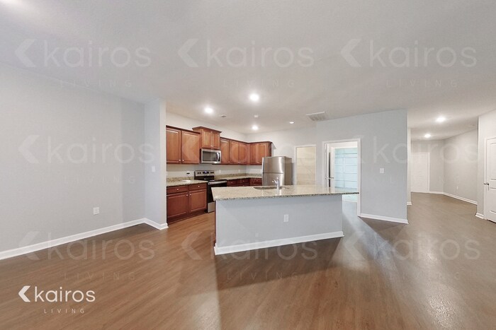 Building Photo - 108 Mayflower Cir