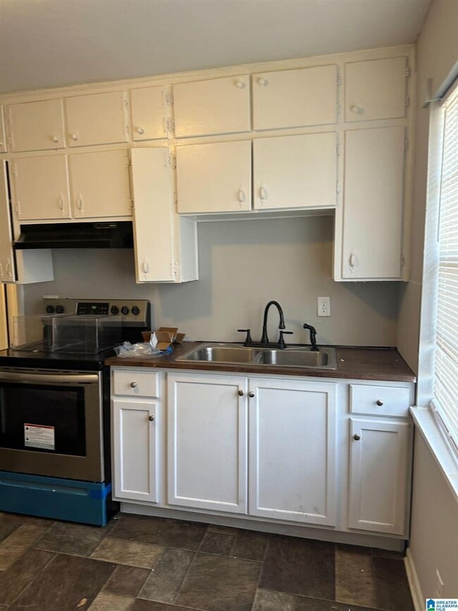 Building Photo - 737 47th St N