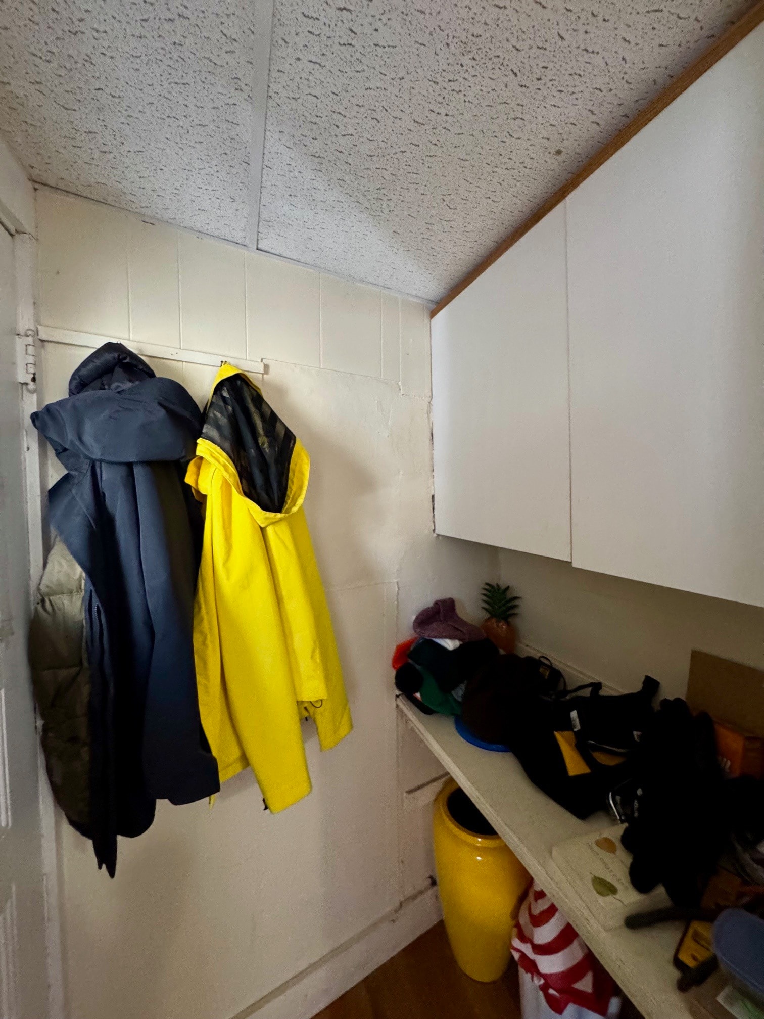 Building Photo - 197R Elm St