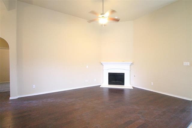 Building Photo - 4817 Green River Dr