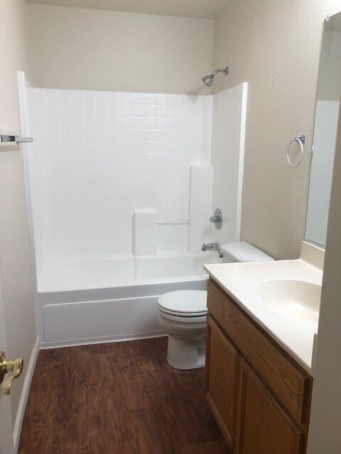 Building Photo - rh4049ArthurAsheCir