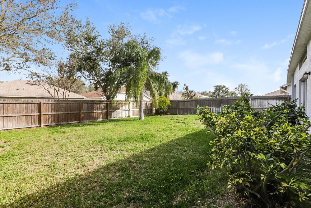 Building Photo - 10428 Hunters Haven Blvd