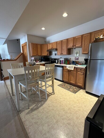 Building Photo - 24366 Cody Park Rd