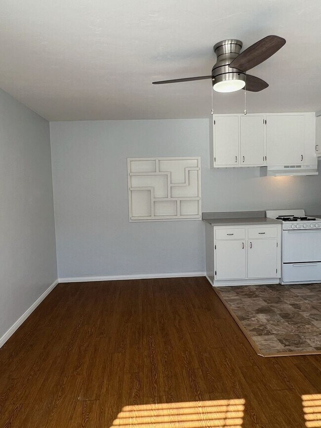 Building Photo - 272 Landis Ave