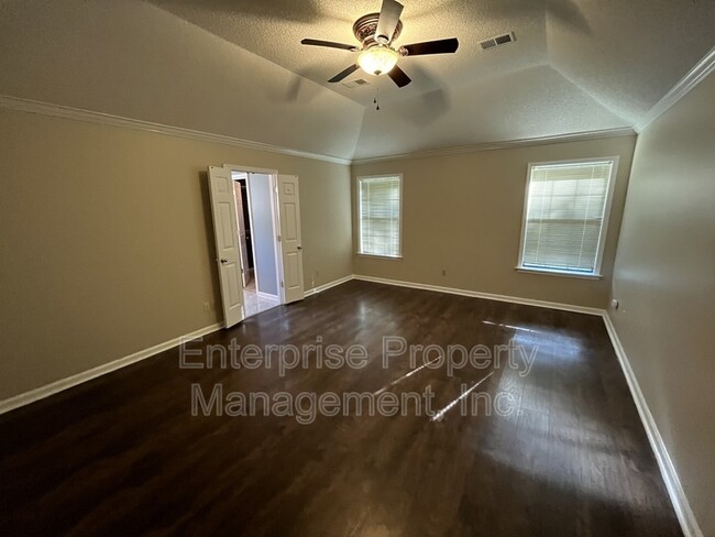 Building Photo - 384 Walnut Trace Dr