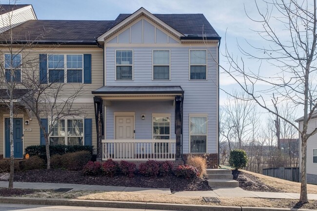 Building Photo - Nicely Appointed 3 Bedroom, 3 bath townhome