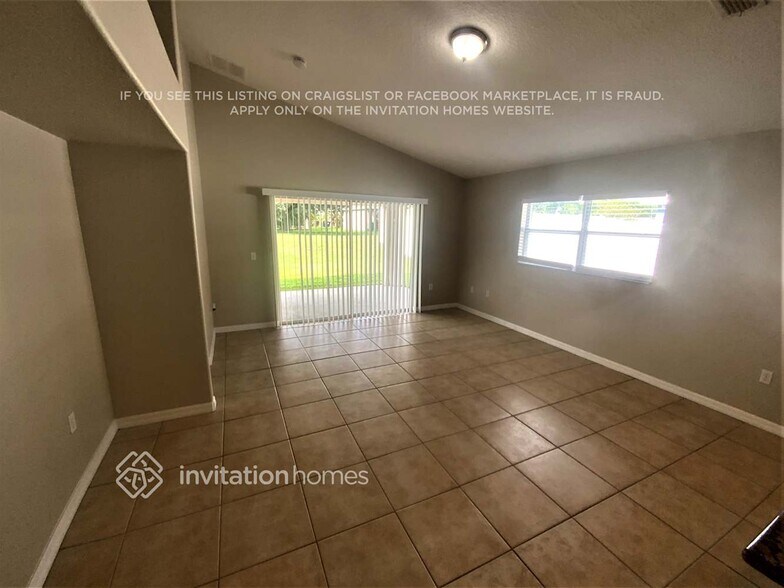 Building Photo - 1260 Creekview Ct