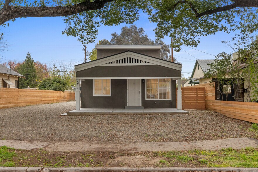 Building Photo - 214 Kimble St