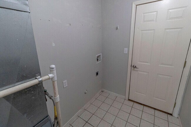 Building Photo - 5981 E Limoges Dr