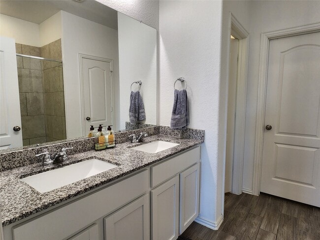 Building Photo - 31322 Whitfield Ct