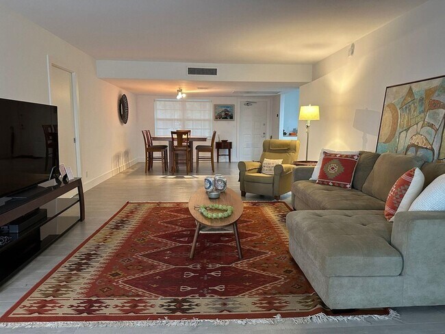 Building Photo - 3611 Oaks Clubhouse Dr