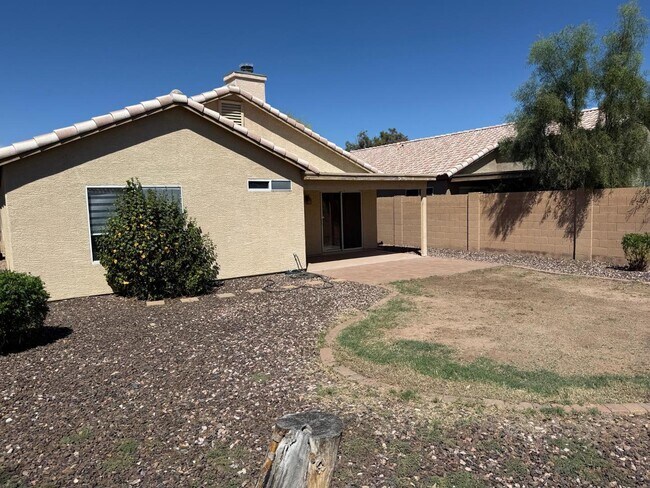 Building Photo - 3623 W Villa Linda Dr