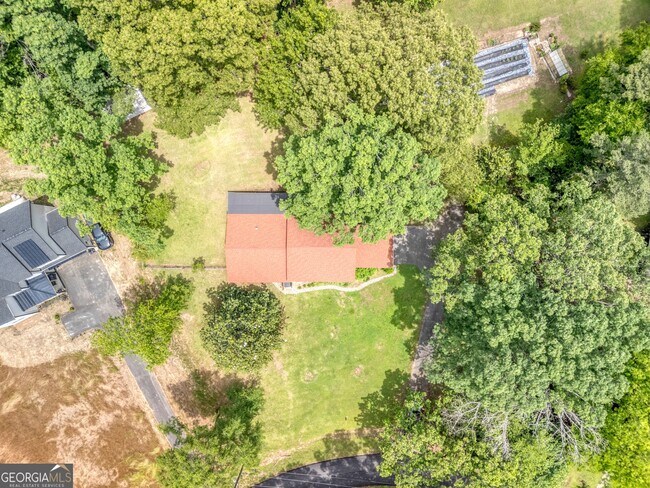 Building Photo - 83 Summit Ridge Cir SE