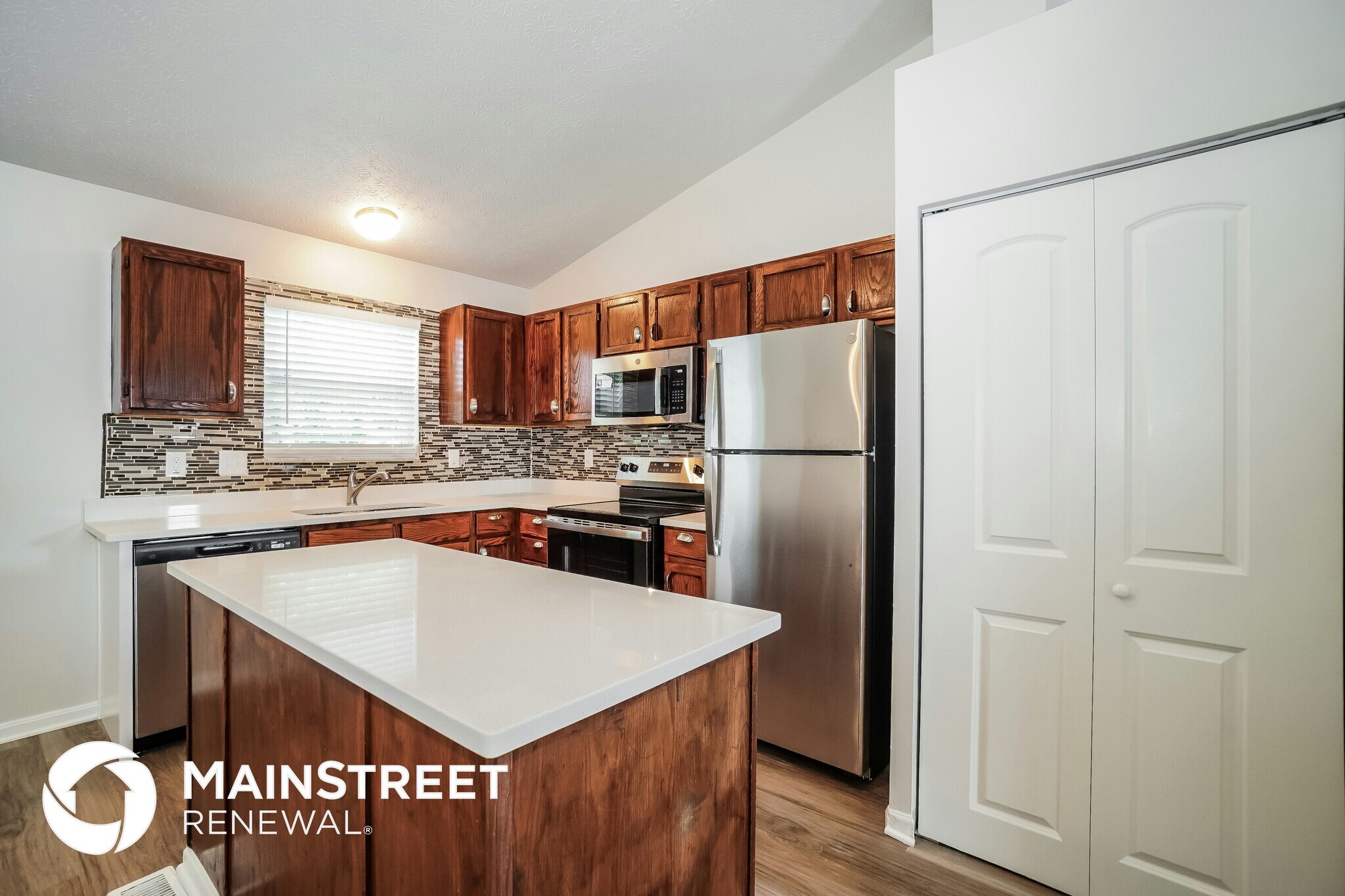 Building Photo - 3253 St Bernard Cir
