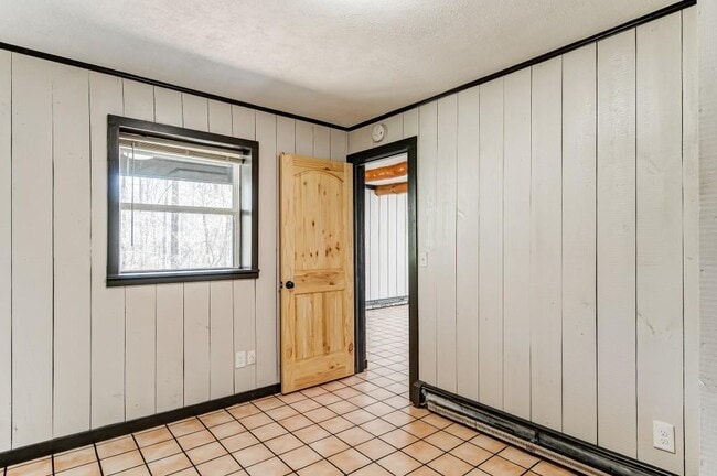 Building Photo - 42 Arminda St