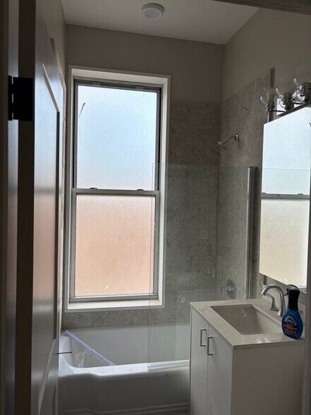 Building Photo - 3656 N Fremont St