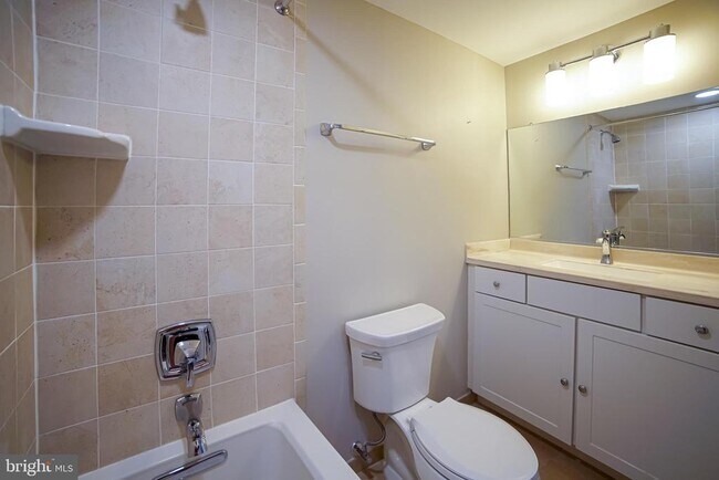 Building Photo - 8278 Wold Den Ct