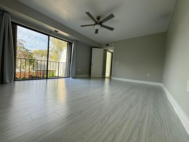 Building Photo - 1700 Embassy Dr