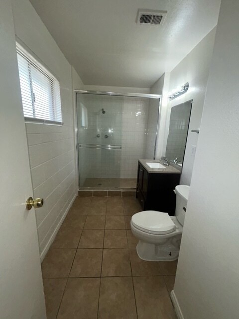 Building Photo - 4517 Sunrise Ave