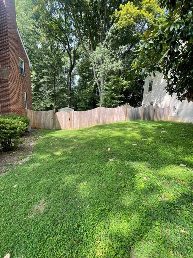 Building Photo - 4408 Glenridge St