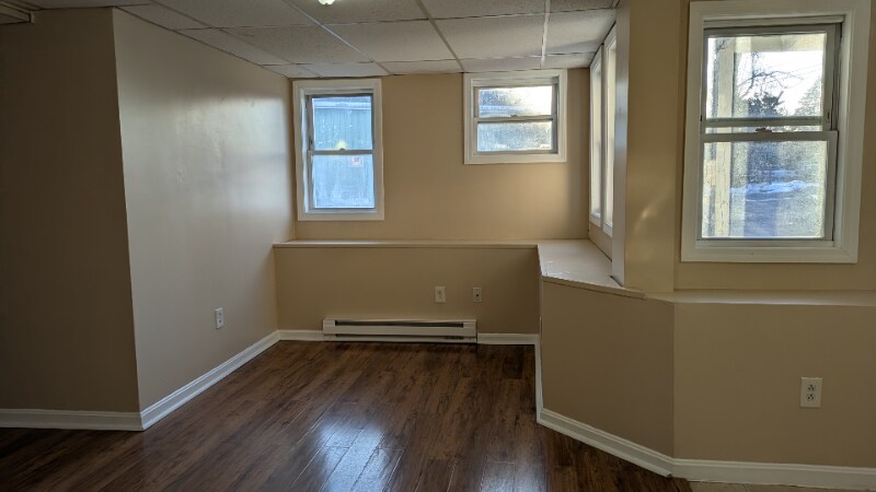 Building Photo - 5-9 Morton Square