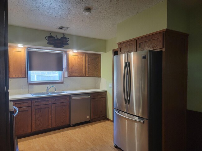 Building Photo - 2307 Quannah Dr