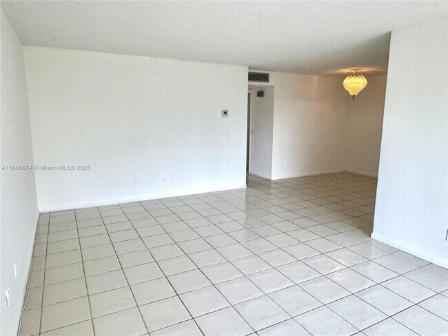 Building Photo - 2495 SW 82nd Ave
