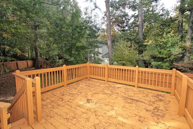 Building Photo - 210 Arborfield Way