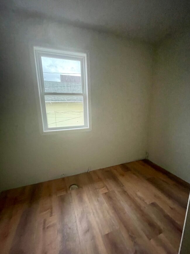 Building Photo - 720 Marion St