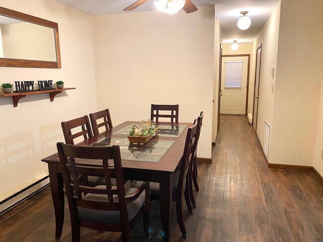 Dining area furnished option - 7 Clubhouse Dr