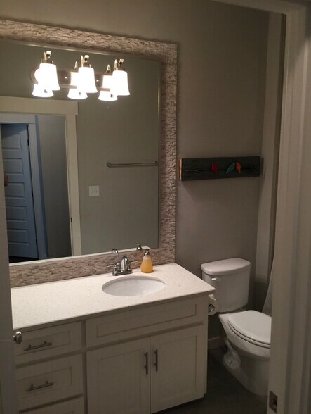 Full Spare Bath: 3rd level - 14890 Granada Dr