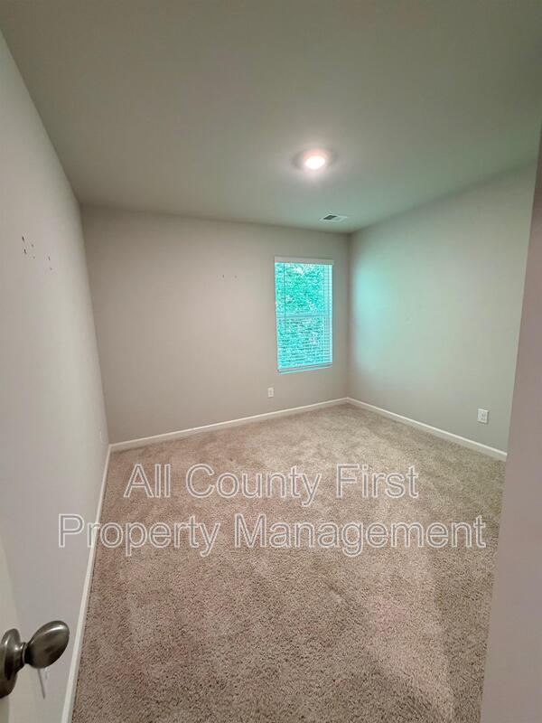 Building Photo - 1336 Rogers Landing