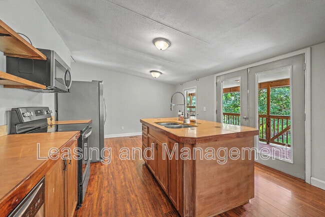 Building Photo - 3585 Riley Wright Rd