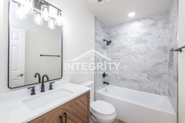 Building Photo - 620 S Youngfield Ct