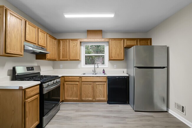 Building Photo - 1229 Creek Forest Ct NW