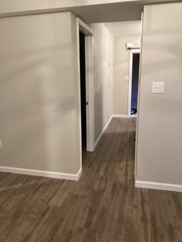 Building Photo - 1050 Stonybridge or Stoneybridge Dr