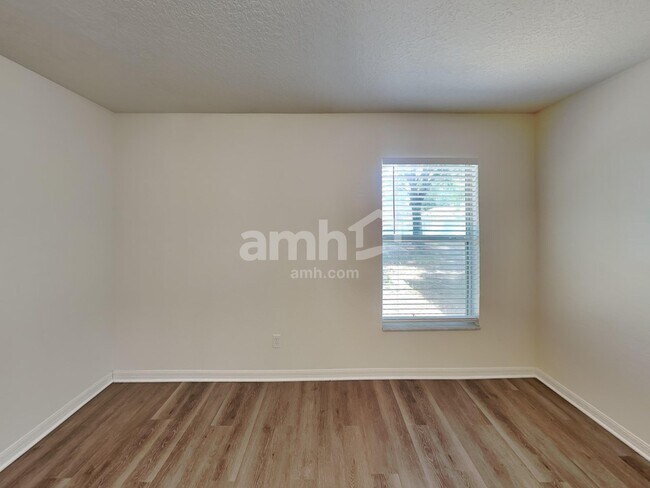 Building Photo - 1221 Mt McKinley Ct