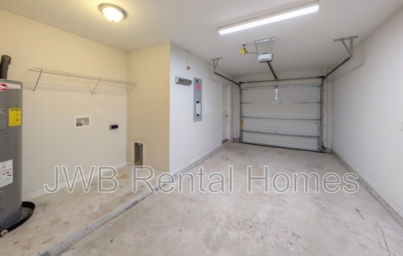 Building Photo - 8452 McGirts Village Ln