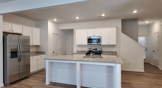 Building Photo - 136 Market St