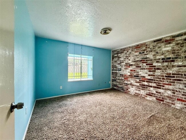 Building Photo - 13161 Clarewood Dr