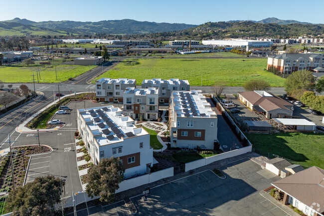 Aerial Context - Estaire Luxury Townhomes