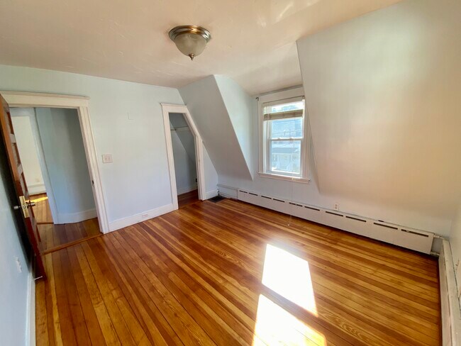 Building Photo - 482 Beale St