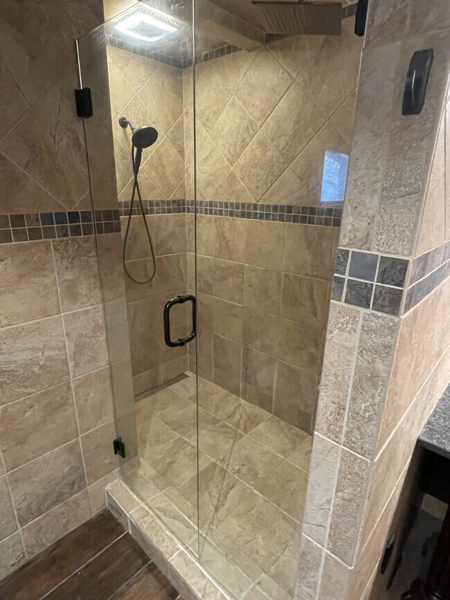 Building Photo - 104 Terrace Cir