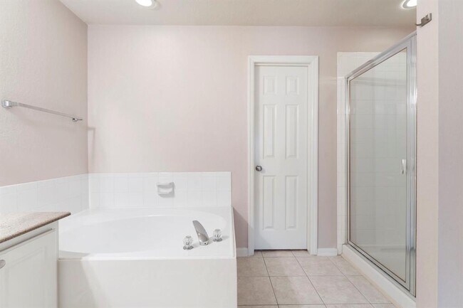 Building Photo - 46 Alderon Woods Pl