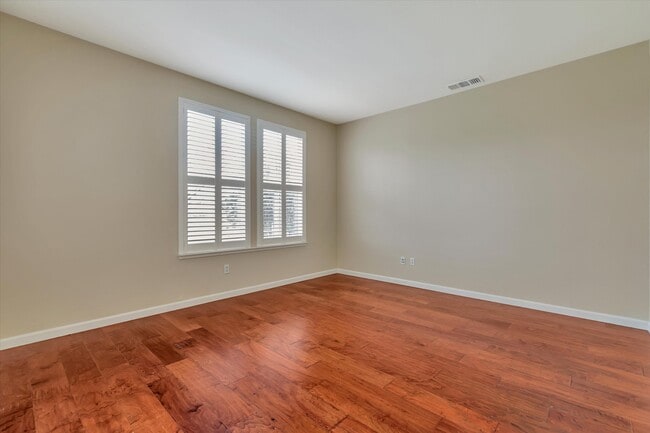 Building Photo - 5175 Trinity Park Dr