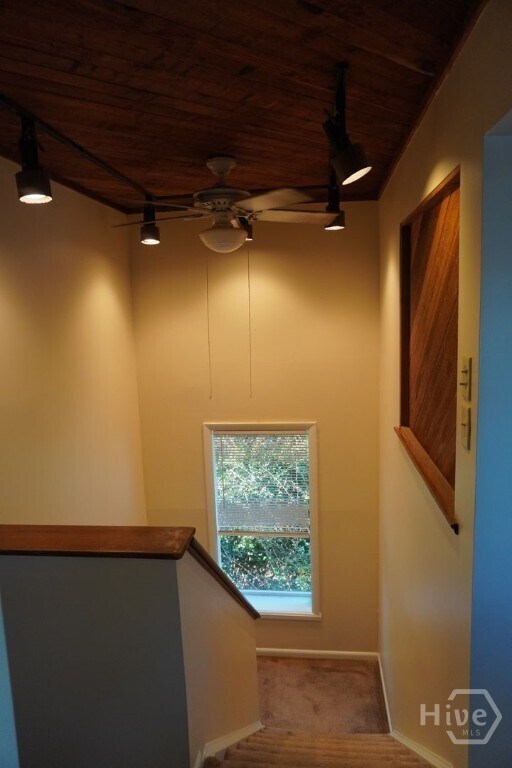 Building Photo - 195 Woodstone Dr