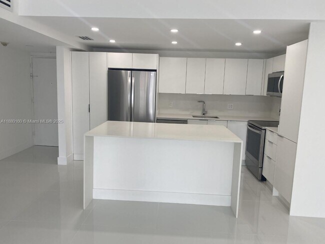 Building Photo - 19390 Collins Ave